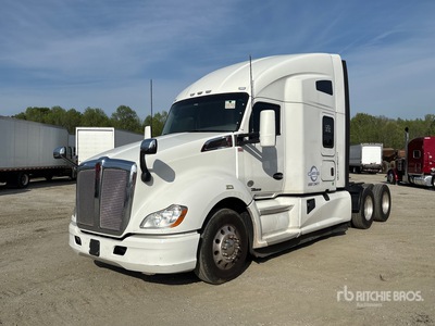 2018 Kenworth T680 6x4 Cabeza Tractora Cabina Dormitorio
