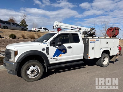 2017 Ford F-550 XL 4x4 Extended Cab Service Truck