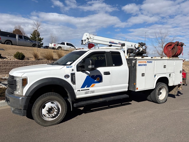 2017 Ford F-550 XL 4x4 Extended Cab Service Truck