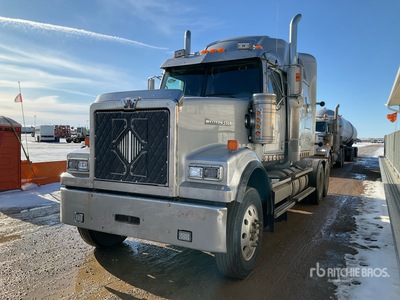 2009 Western Star 4900 T/A Sleeper Truck Tractor