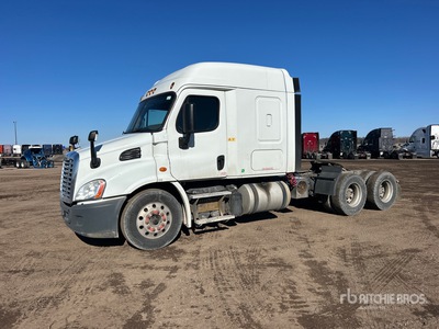 2016 Freightliner Cascadia 113 6x4 T/A Sleeper Truck Tractor