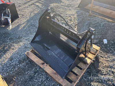2025 GIYI GY-XKH39 38 in Multi-Purpose Mini Skid Steer Bucket (Unused)
