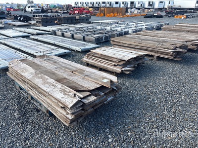 Quantity of (3) Pallets of Reclaimed Barn 1 in Thick Lumber