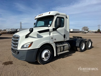 2018 Freightliner Cascadia 126 6x4 T/A Day Cab Truck Tractor