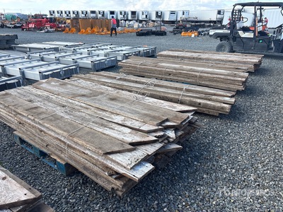 Quantity of (4) Pallets of Reclaimed Barn 1 in Thick Lumber