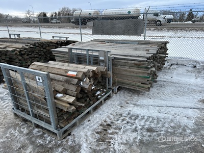 Quantity of (3) Pallets of 98in x 3in x 1 1/2in 木材
