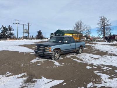 1992 Chevrolet K1500 Silverado 4x4 Extended Cab Pickup