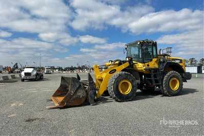 2023 Komatsu WA380-8 Radlader
