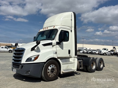 2019 Freightliner Cascadia 116 6x4 T/A Day Cab Truck Tractor