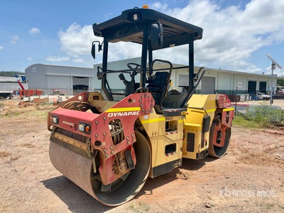 2011 Dynapac CC224HF Double Drum Roller