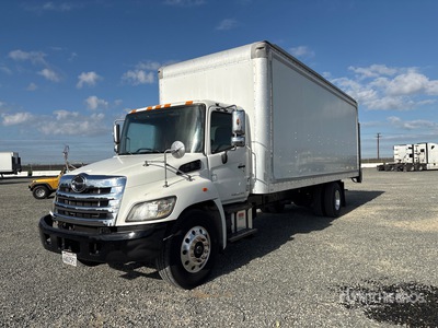 2019 Hino 268 4x2 Camion fourgon