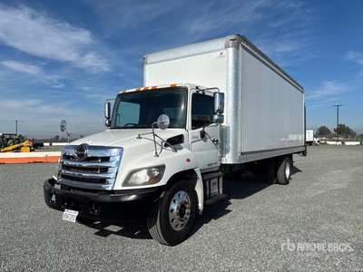 2019 Hino 268 4x2 Furgoneta caja cerrada