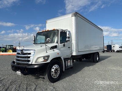 2019 Hino 268 4x2 Camion fourgon