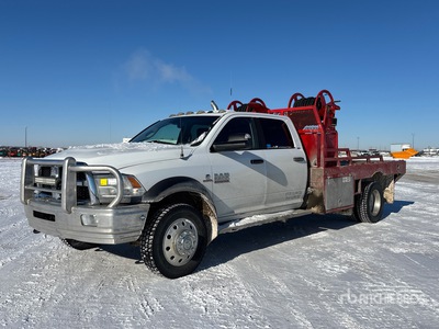 2014 Ram 5500 SLT 4x4 Crew Cab شاحنة مسطحة