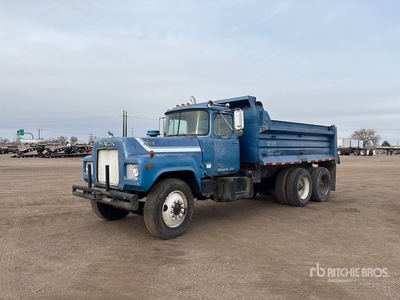 1969 Mack 6x4 T/A Dump Truck