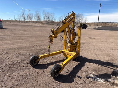 Air Technical Industries SM-2000-P16 2000 lb Hydraulic Floor Crane