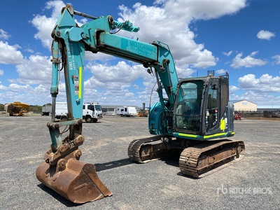 Kobelco SK135 Excavatrice sur chenilles