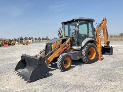 2017 Case 851EX-SS 4x4 Retroexcavadora / Baggerlader