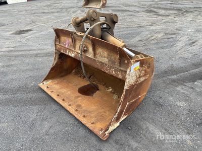 Hyundai 1500 mm Q/C Hydraulic Tilting Excavator Bucket