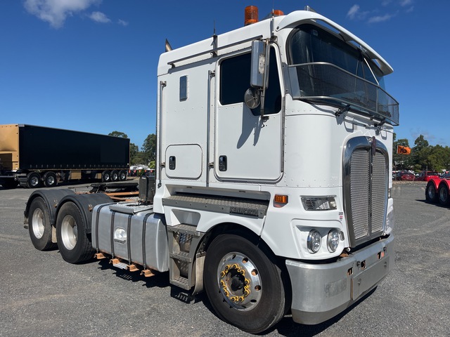 2017 Kenworth K200 6x4 Sleeper Prime Mover