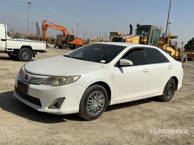 2014 Toyota Camry Automobile