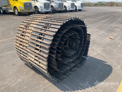 Quantity of (2) 2025 Cat 24 in Lote de Cadenas con Zapatas para Excavadora (Sin Usar) / Excavator Track Shoes & Links Altro materiale (Unused)