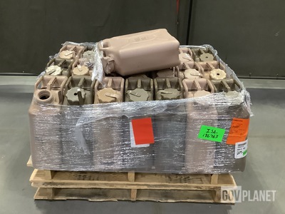 (22) Plastic Fuel Cans