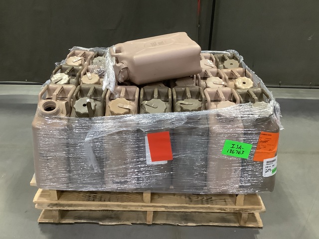 (22) Plastic Fuel Cans