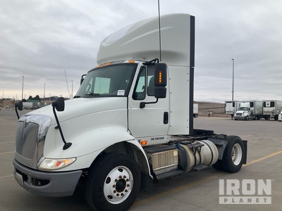 2015 International 8600 4x2 تراكتور شاحنة (أحادي المحور)