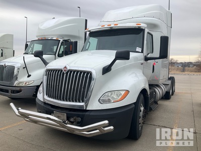 2018 International LT625 6x4 Ciągnik siodłowy T/A z kabiną sypialną (Inoperable)