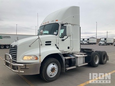 2017 Mack CXU613 6x4 Ciągnik siodłowy T/A z kabiną dzienną