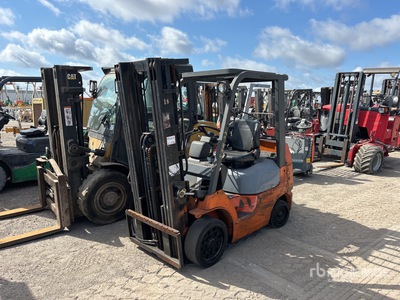 2000 Toyota 7FGCU25 5000 lb Cushion Tire Forklift