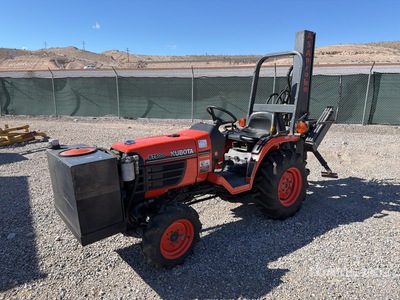 Kubota B7500HSD 4WD Utility Tractor