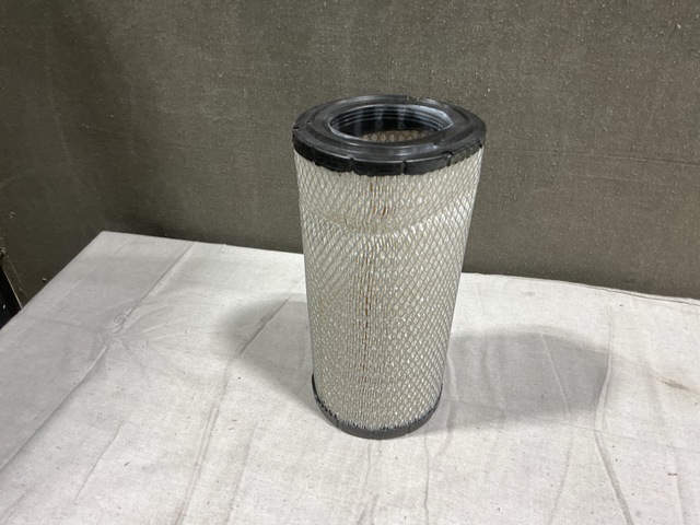 (18) Donaldson P828889 Air Filters