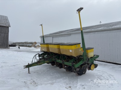 John Deere 7000 6 Row No-Till Planter