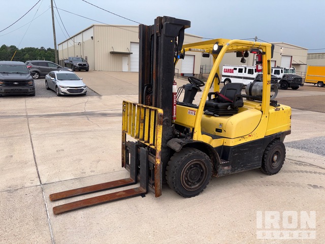 2020 Hyster H90FT 8400 lb Pneumatic Tire Forklift