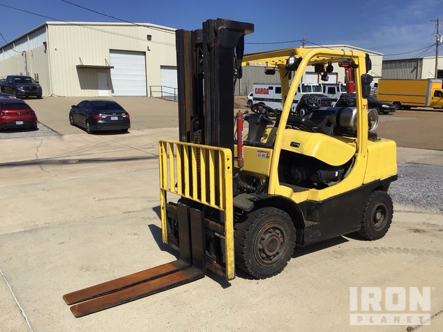 2020 Hyster H90FT 8800 lb Pneumatic Tire Forklift
