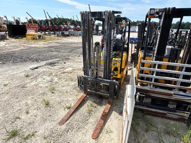 2016 Hyundai 25LC-7M 4680 lb Cushion Tire Forklift (Inoperable)