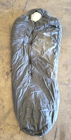 (20) Black USMC ECW Sleeping Bags