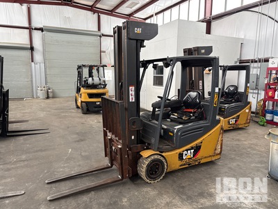 2021 Cat 2ET4000 4330 lb Electric Forklift