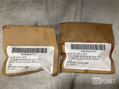 (34) Leach International S0-1015-7111 Plug-In Electrical Sockets