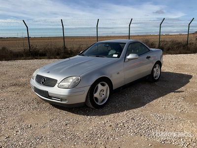 Mercedes-Benz SLK200 Automobile