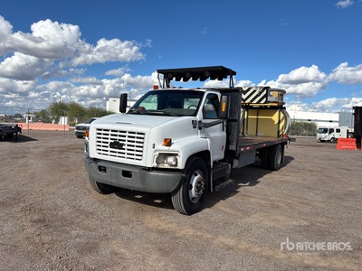 2005 Chevrolet C6500 4x2 Attenuator Truck