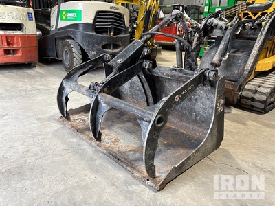 2018 Bradco 107481 42 in Mini Skid Steer Grapple Bucket