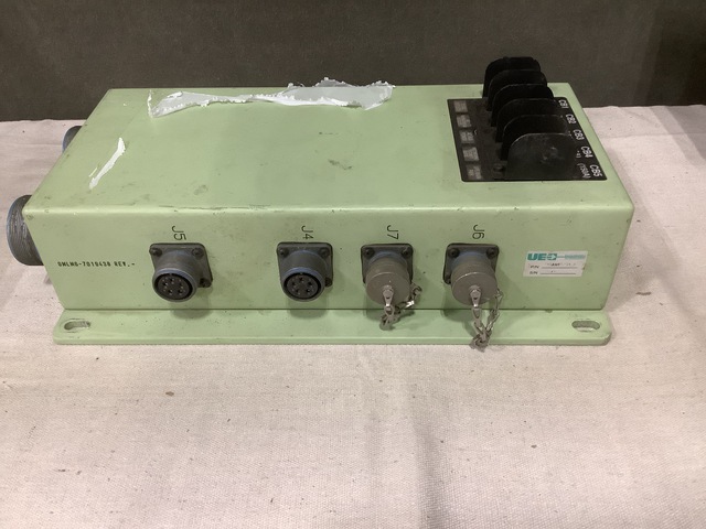 7019438 Electrical Outlet Power Strip