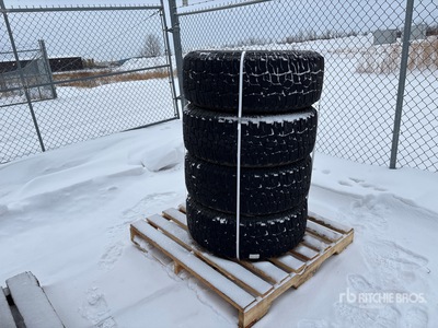 Quantity of (4) Suretrac Wide Climber AWT 275/65R18 Pneus