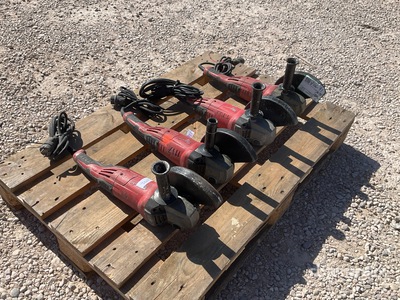 Quantity of (4) 2022 Milwaukee AG22-230 Angle Grinder
