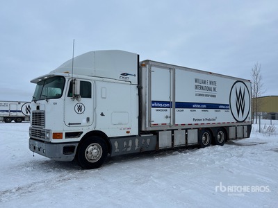 1999 International 9800 Eagle COE 6x4 Van Truck (Inoperable)