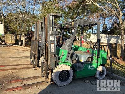 2017 Mitsubishi FG25NGLP 4500 lb Pneumatic Tire Chariot Élévateur (Inoperable)