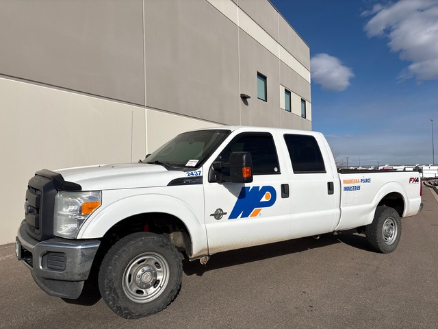 2013 (unverified) Ford F-250 4x4 Crew Cab Pickup